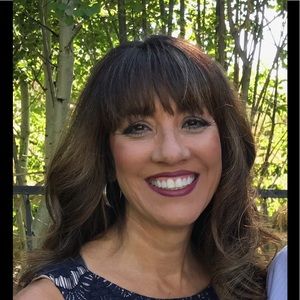 Meet your Posher, Christine